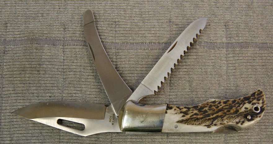 BE637 BERETTA BIG GAME KNIFE LOCKBACK STAG HANDLES Beretta Nože Nůž