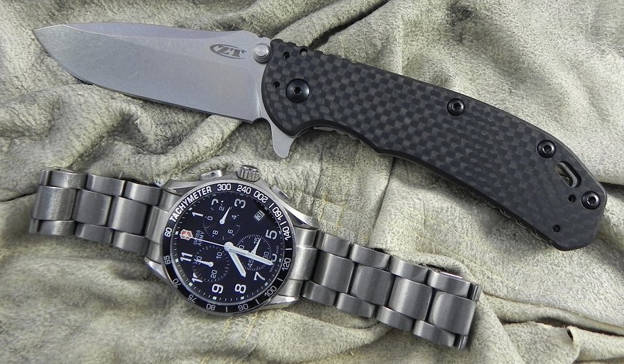 ZT0566CF Zero Tolerance Hinderer Framelock Carbon Fiber